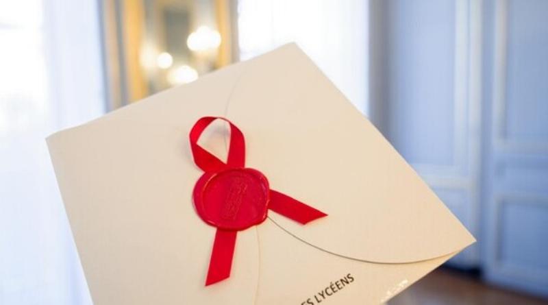 Le trophée iconique du Prix César du cinéma français, une œuvre d'art en bronze poli